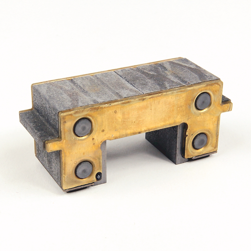 Product image for Cover crossbar/coil for contactor or starter