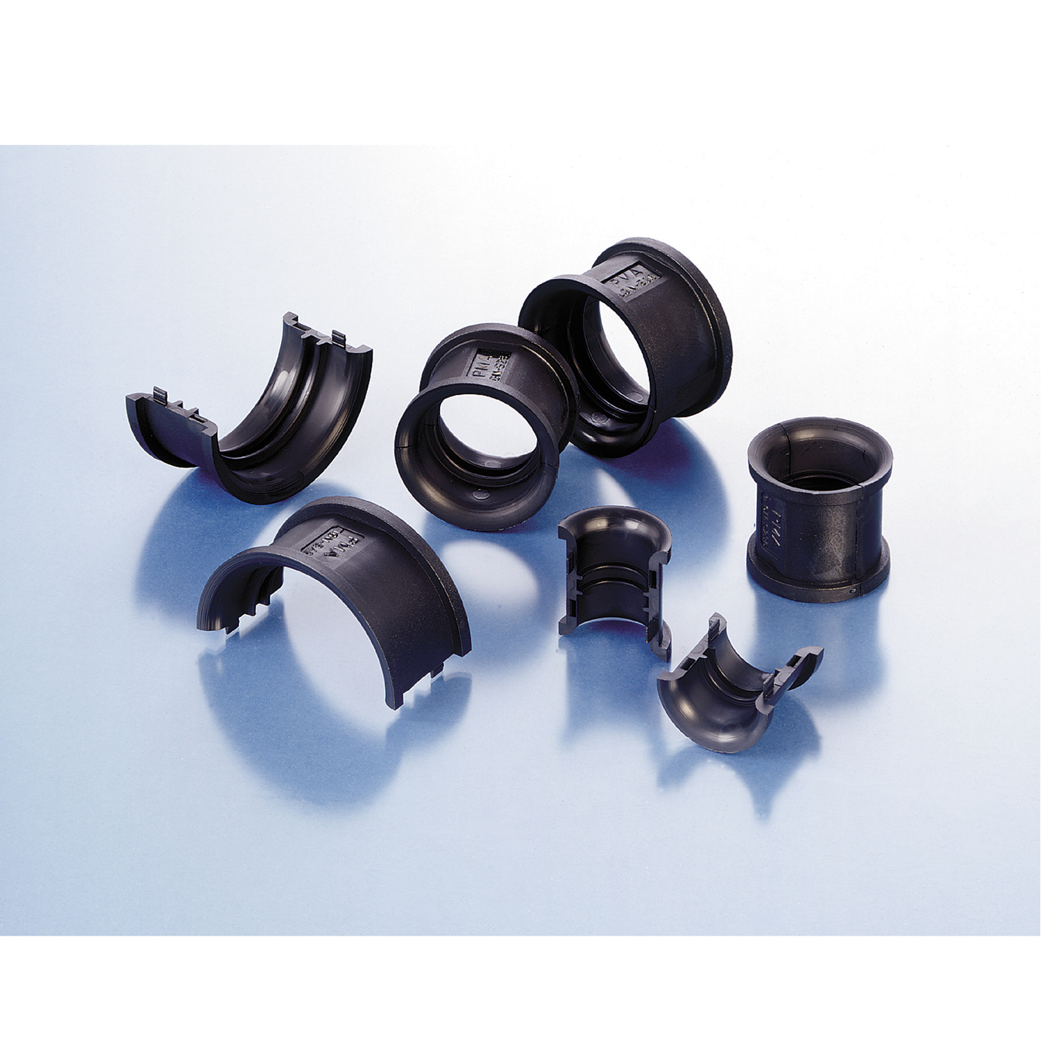 Product image for CONDUIT GUIDE PA6 NW70 CRSE BLK