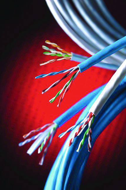 Câble Ethernet Cat 8 50 pieds, câble réseau plat haute vitesse tressé en  nylon blindé avec connecteur RJ45 plaqué or, 30AWG 
