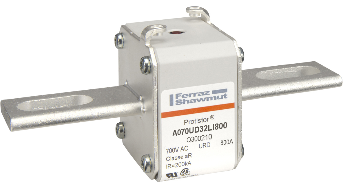 Product image for Square Body High-Speed Fuse Protistor® Size 32 aR 690VAC IEC 700VAC UL 800A With Striker Slotted Blades long