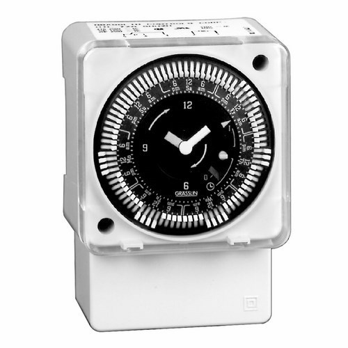 Product image for ELECTROMECHANICAL TIME SWITCH