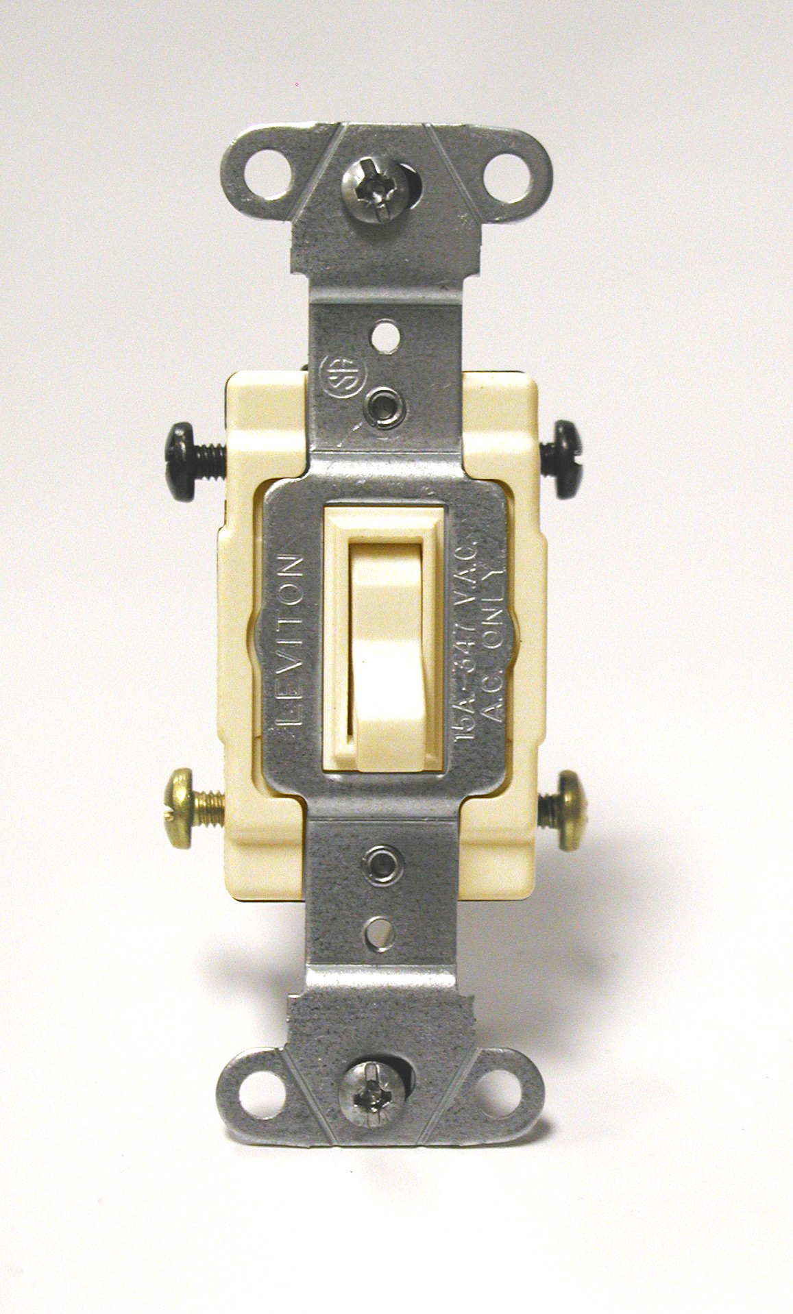 Product image for Switch toggle COM 4W 15A 347V ivory
