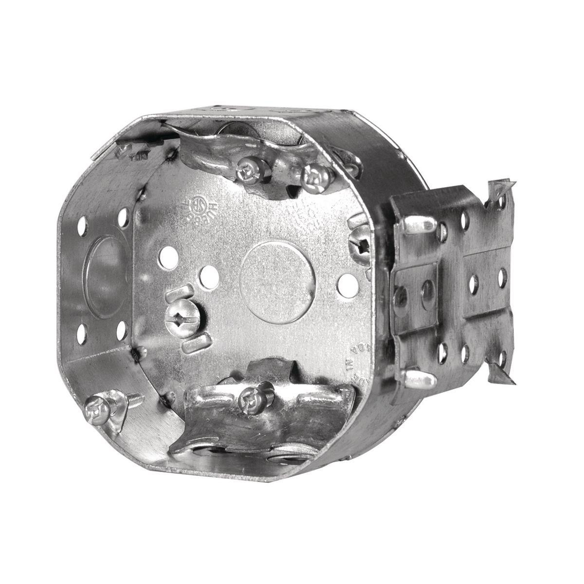Product image for Box octagon B-bracket metallic 2-KO 1/2"