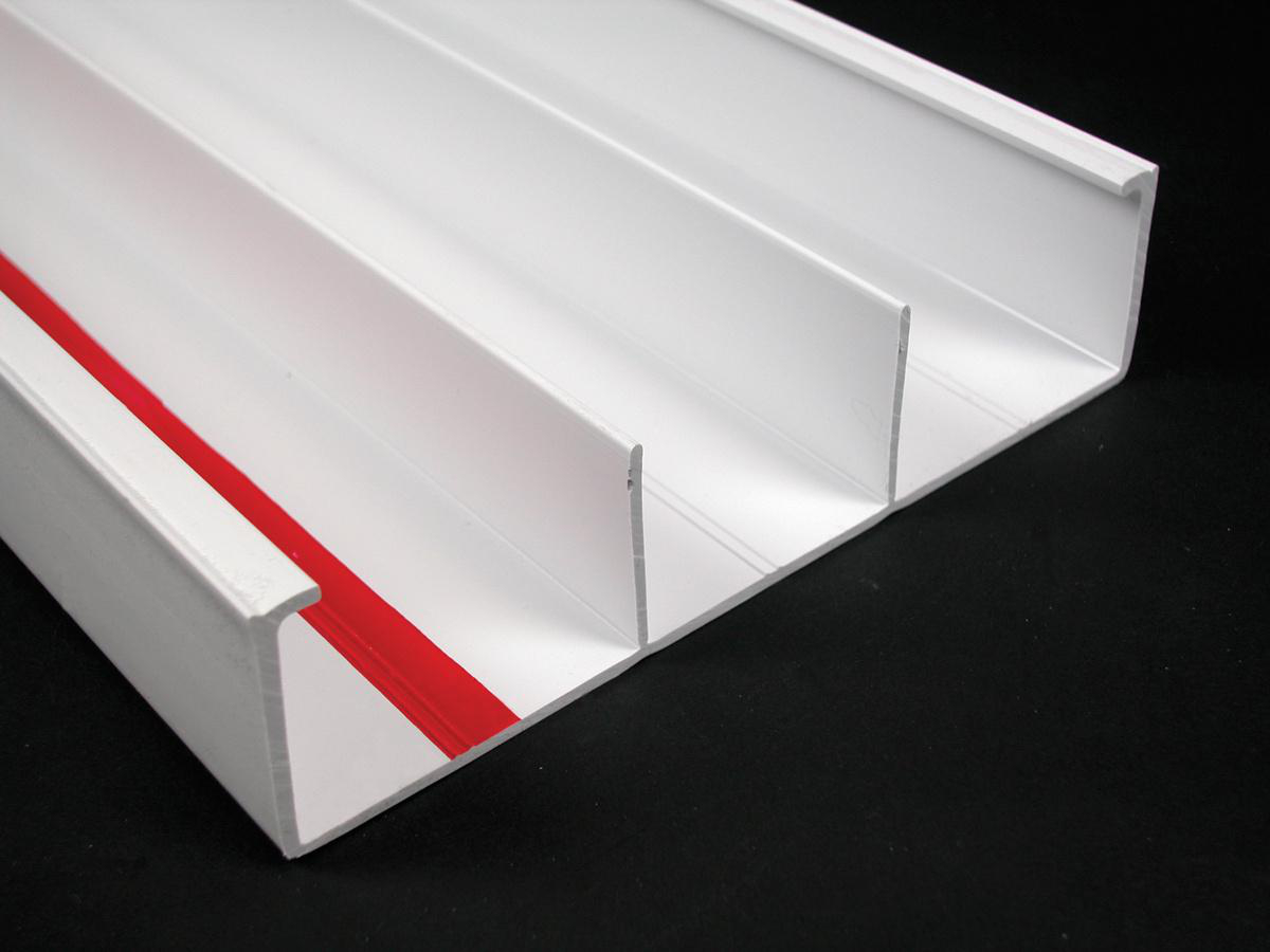 Product image for Base divided raceway non-metallic ivory 6-11/16x1-11/16"