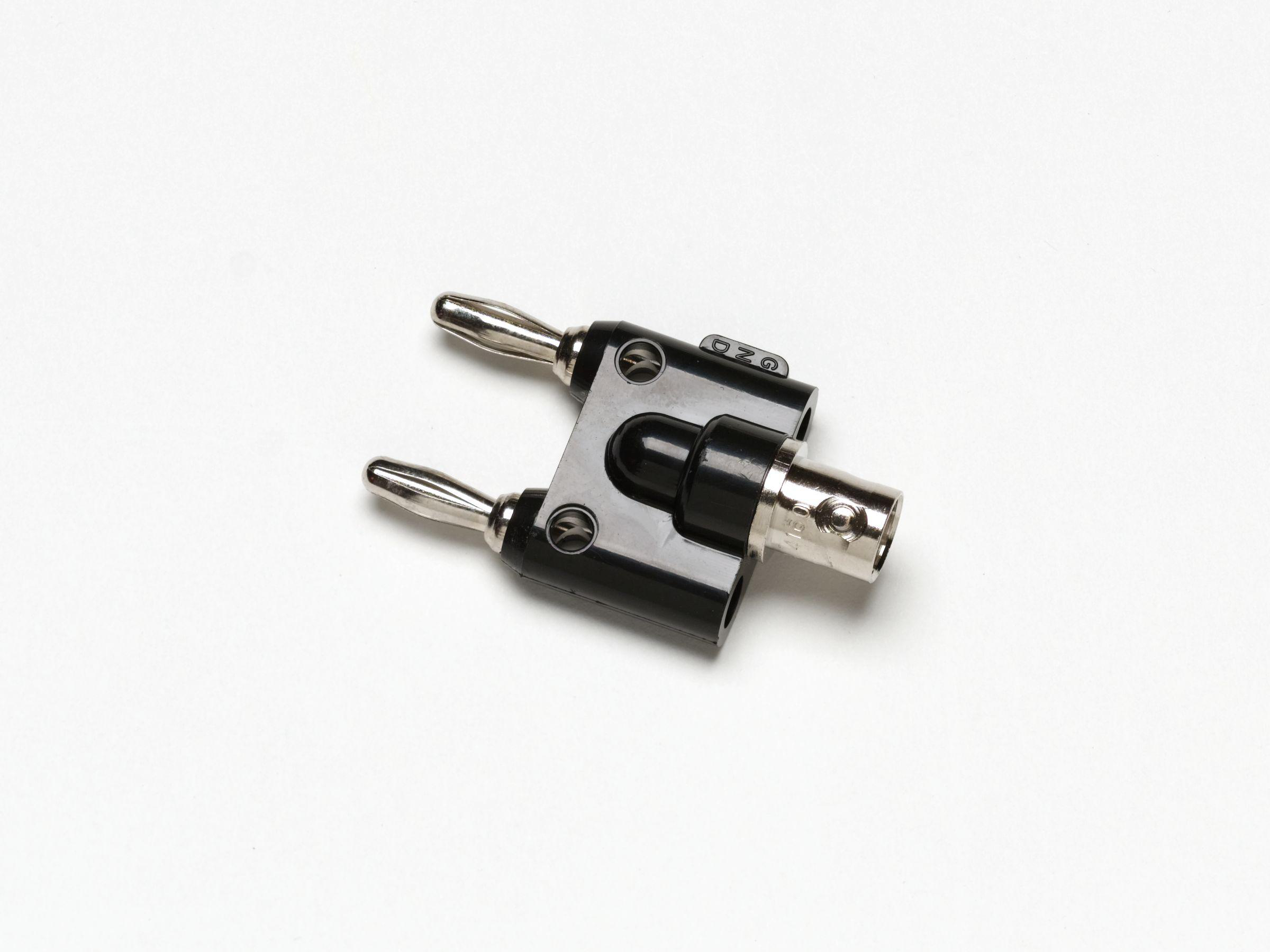 Product image for BNC MALE TO DOUBLE STACKING BANANA PLG