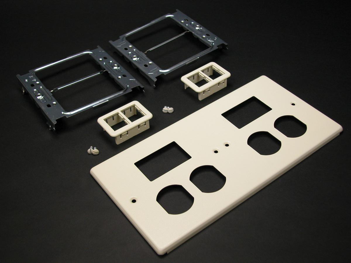 Product image for 4-GANG W/TWO DUPLEX AND TWO TRACJK MINI ADAPTER BEZELS-GRAY