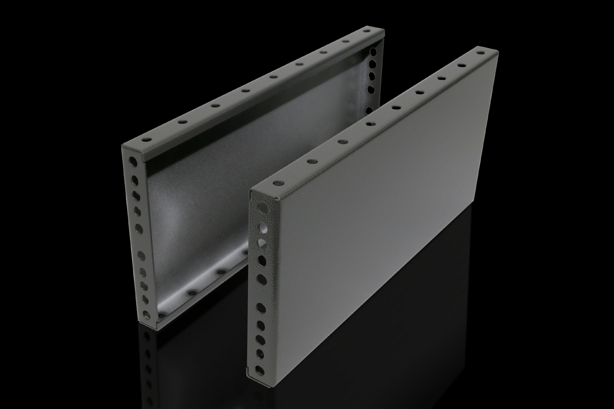 Product image for 0200H0600D TS PLINTH SIDE TRIM RAL7022T