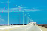 lumrfl135w80led3kg2r2mun